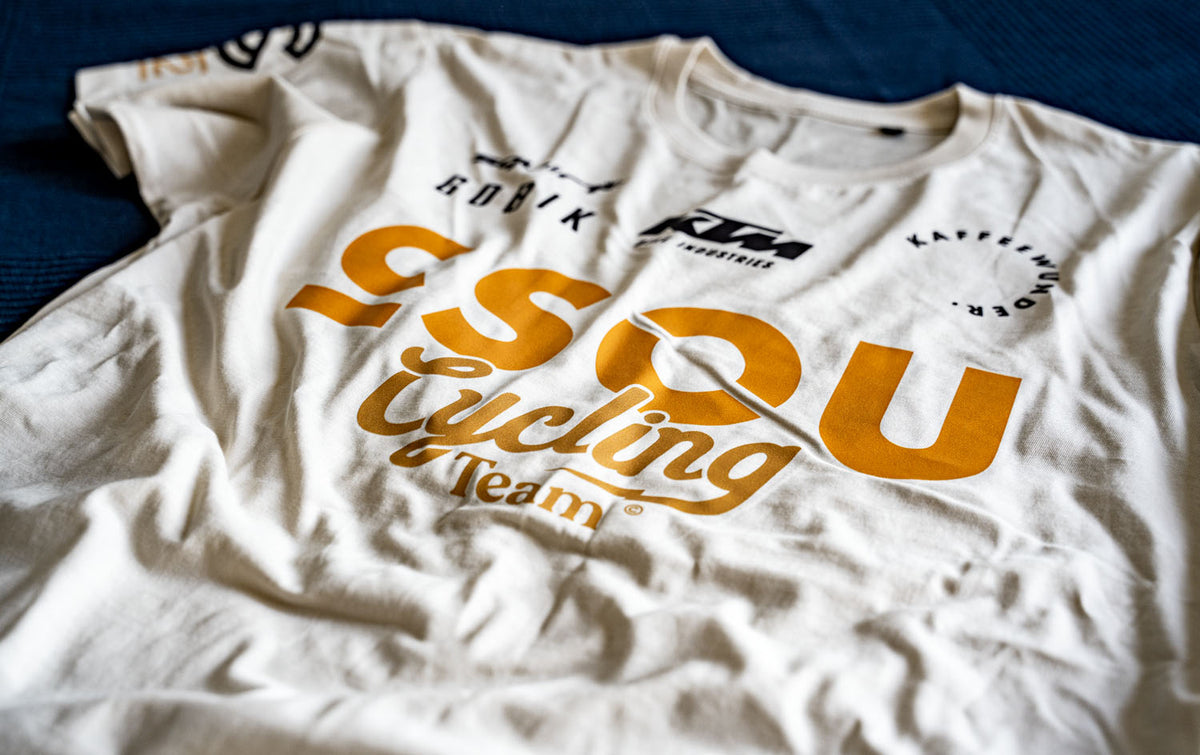 CCT offizielles Podest T-Shirt und Kappe